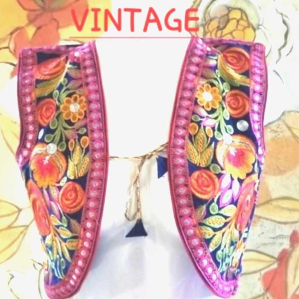 70s FESTIVE Floral Bolero Crop ARTSY OOAK Eclectic Embroidery Handmade Vest 32" - Picture 12 of 12